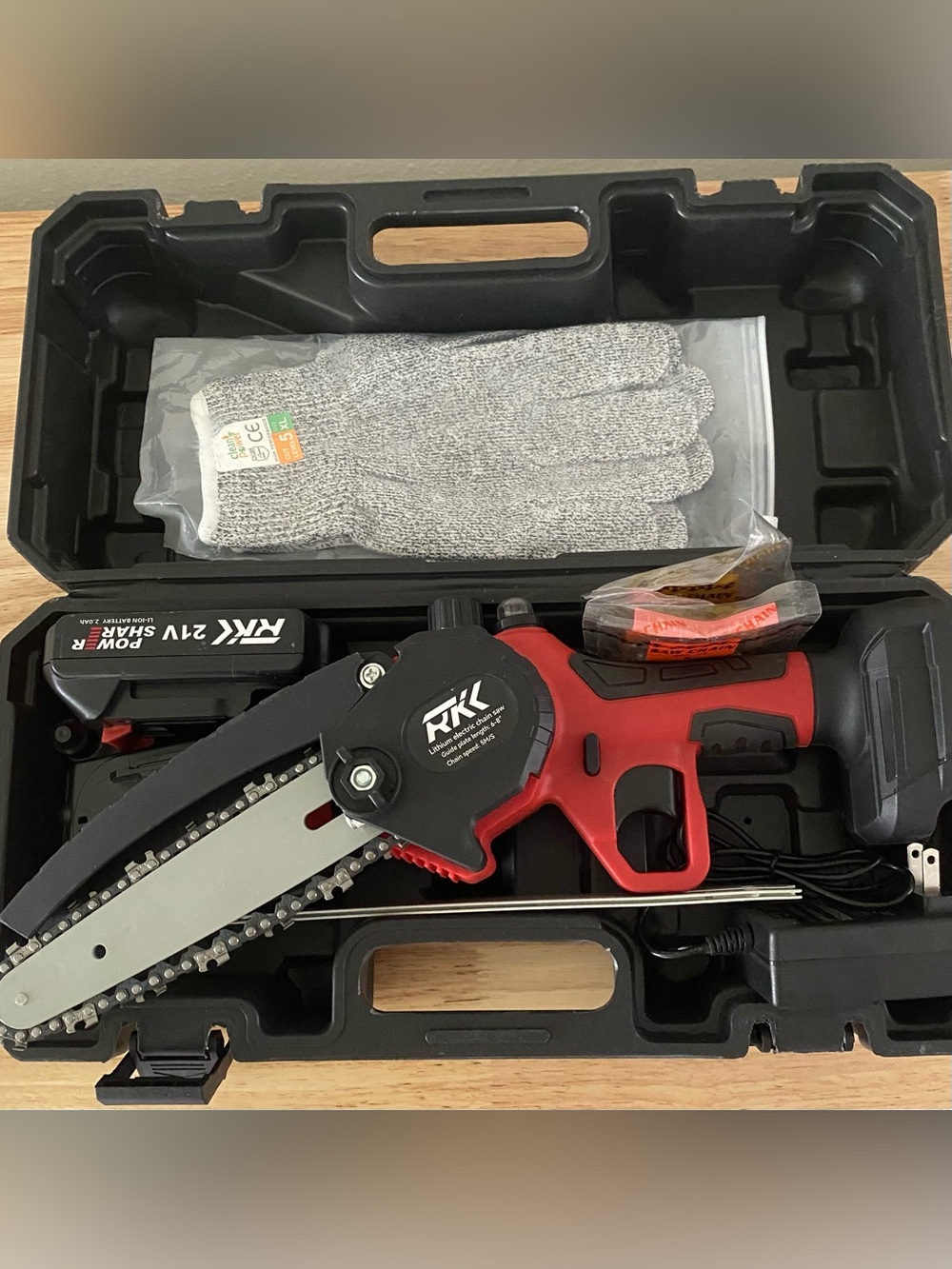 RKK Handheld Mini Chainsaw Cordless Portable Electric Saw 6” 8” Combo